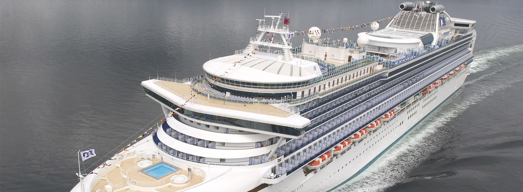 MyCruise Princess-Cruises SAPPHIRE Offentlige-arealer Luftfoto2